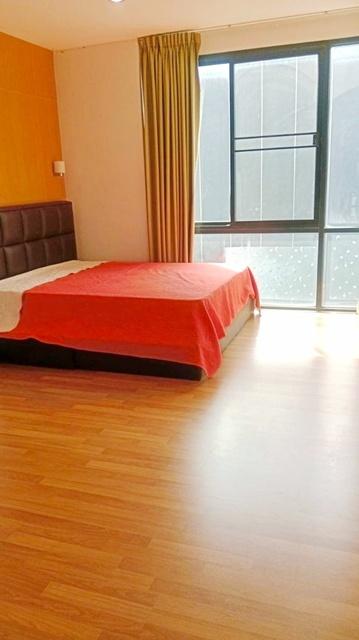 MRT เมืองทองธานี 3ปีมีครั้ง ให้เช่าทาวน์โฮม 3.5 ชั้น 20 ตร.วา. 220 ตร.ม.แจ้งวัฒนะ31-37 3 นอน 3 น้ำ รร.นานาชาติกรุงเทพ 6