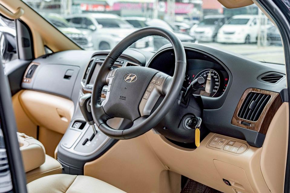 รหัสรถ NP6848 HYUNDAI H-1 2.5DELUXE 2021 13