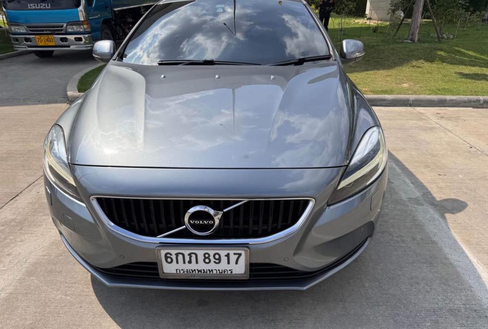 ขายรถ Volvo V40 T4