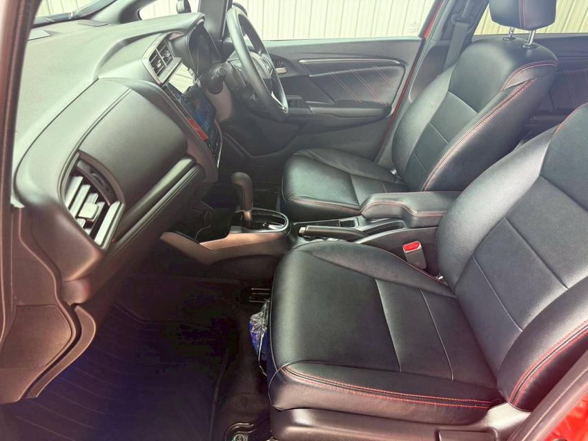 Honda Jazz 1.5RS ปี20 12