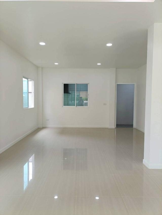 บ้านแฝด รีโนเวทใหม่ หมู่บ้านวราภิรมย์ 2 ลำลูกกาคลอง 3 ตำบลลาดสวาย อำเภอลำลูกกา ปทุมธานี 10