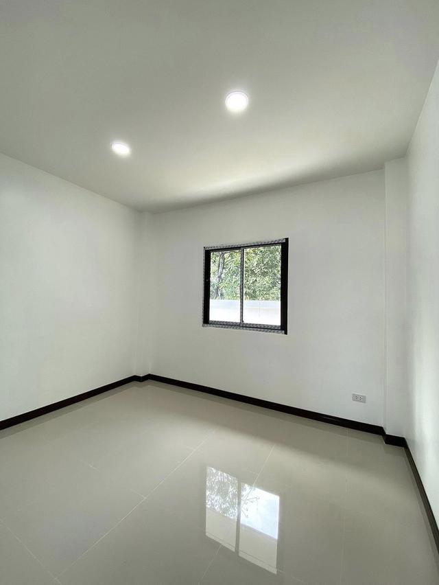 ขายบ้านสร้างใหม่อำเภอกำแพงแสน นครปฐม เนื้อที่ 110ตรว. 3ห้องนอน 2ห้องน้ำ ฟรีแอร์ 4เครื่อง บ้านทำเลดีน่าอยู่ 9