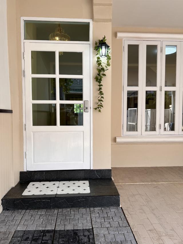 ทาว์เฮาส์ 4 นอน 3 น้ำ ติดถนนติวานนท์ ตรงข้าม ร.ร.พระหฤทัยนนท์บุรี 6