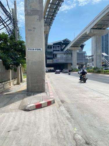 ขาย สำนักงาน โชว์รูมและโกดังเก็บของ ใกล้สถานีรถไฟฟ้าเมืองทองธานี 2