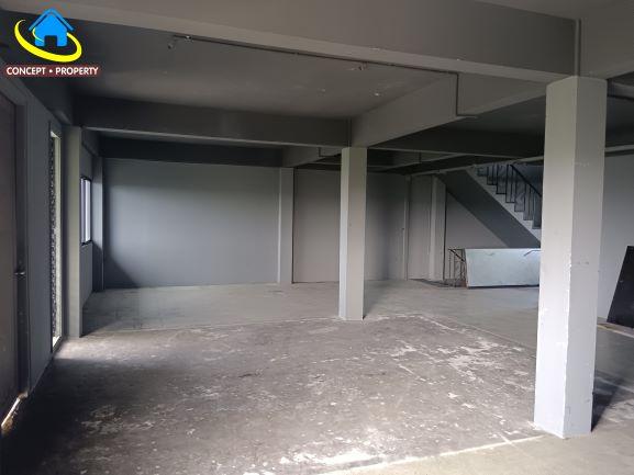 ขายอาคารพาณิชย์ 60 ตารางวา ติดถนนถนนเฉลิมพระเกียรติ ร.9 เหมาะทำโฮสเทล Hostel สำนักงาน คลังสินค้า สำนักงานให้เช่าCo-working Space ร้านสะดวกซัก 3