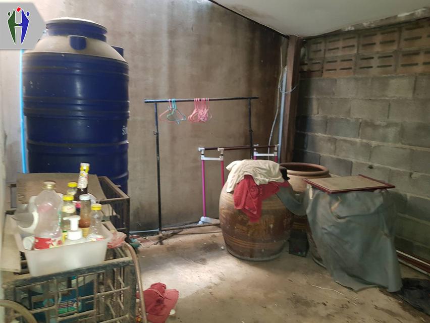 อาคารพาณิชย์ให้เช่า จอมเทียนพัทยาทำธุรกิจได้  •	อาคารพาณิชย์ 3 ชั้น  20 ตารางวา •	มีห้องน้ำทุกชั้น •	ไม่จำกัดธุรกิจ ทำการค้าได้ หรือพักอาศัย •	ไม่มีค่ 5