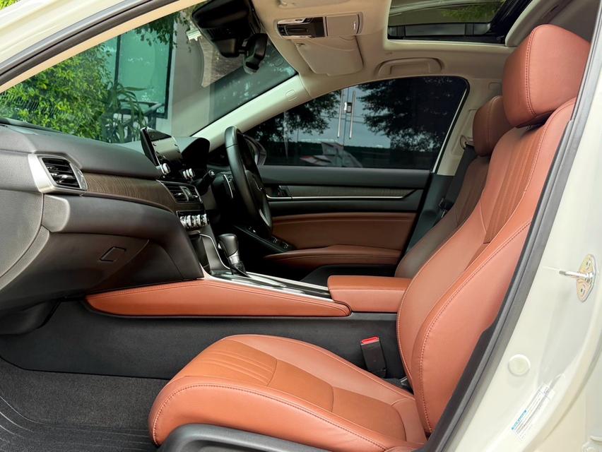 2022 HONDA ACCORD eHEV TECH รถมือเดียวออกป้ายแดง สภาพป้ายแดง รถวิ่งน้อยเพียง 20,000 กม ไม่เคยมีอุบัติเหตุครับ 13