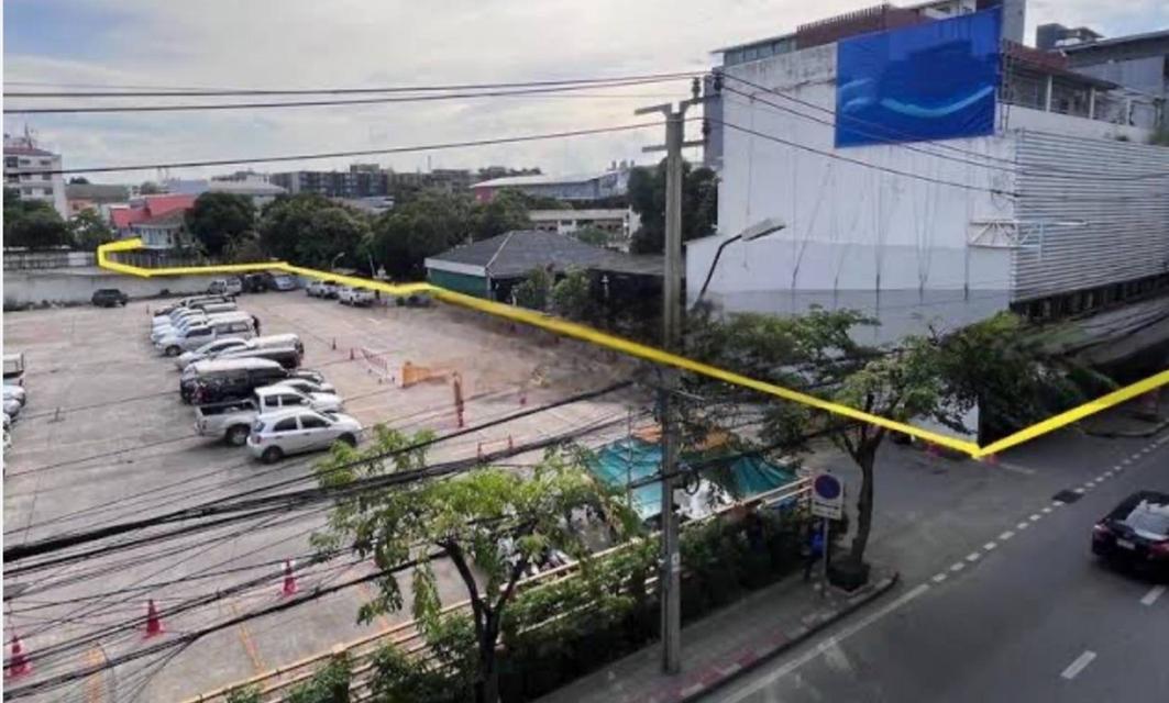 ที่ดินติดถนนสุขุมวิท ราคา 970,000 ต่อตร.วาทั้งแปลง 802,190,000 บาท 9