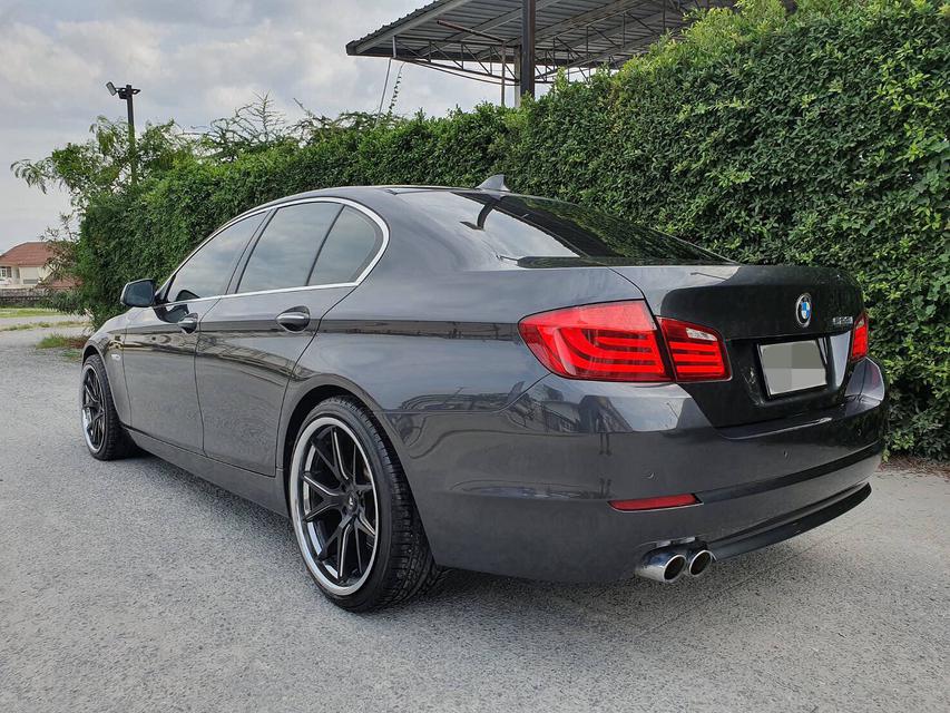 19 BMW 523I HIGHLINE เครื่อง 2.5 ปี 2012 เกียร์ออโต้ TOP สีเทา  5