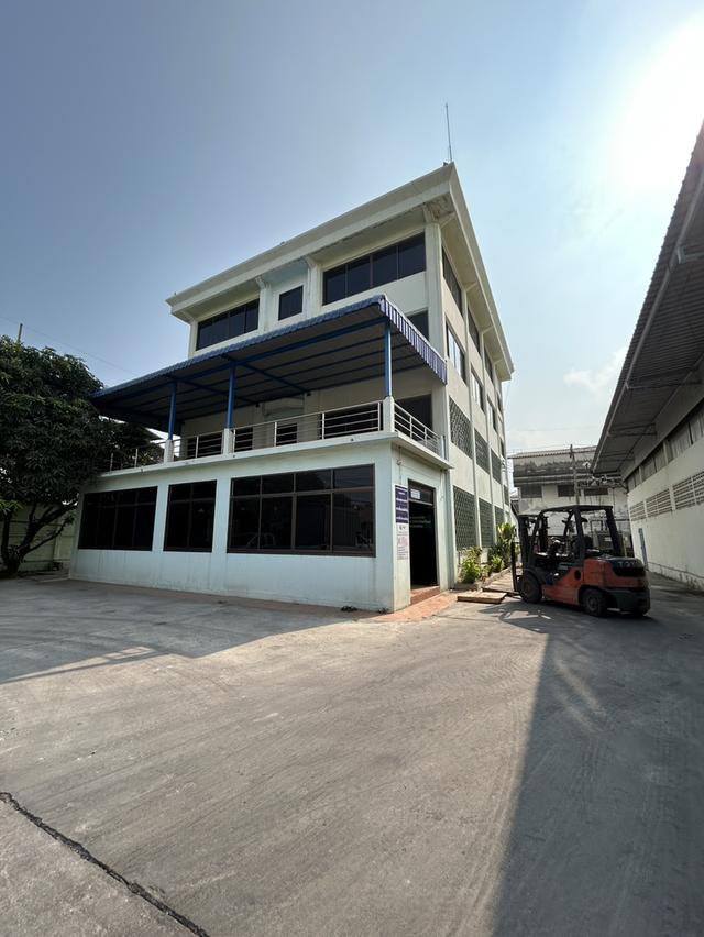 ให้เช่าโกดังโรงงานสาย4 กระทุ่มล้ม เข้าออกได้หลายเส้นทาง เหมาะทำโรงงาน รถใหญ่เข้าออกได้ มียามรักษาการณ์24ชม. 3