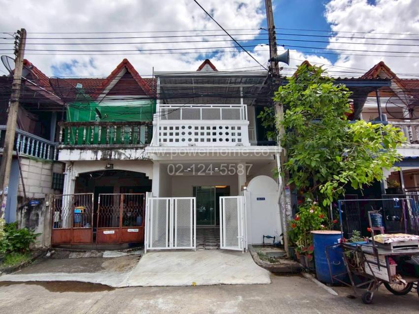 หมู่บ้านสัมพันธ์วิลล่า ถนนลำลูกกา ต.คูคต อ.ลำลูกกา จ.ปทุมธานี 1