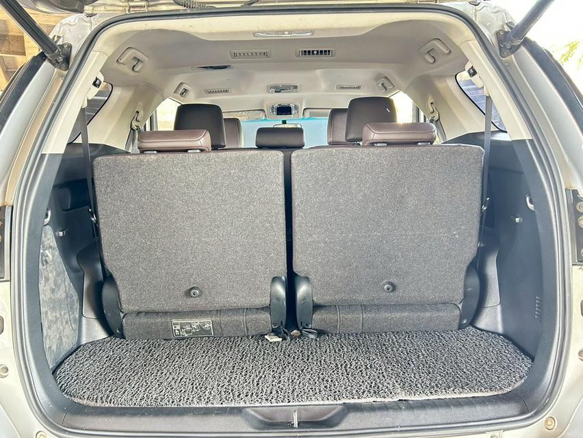 🔥ฟรีดาวน์ Fortuner รุ่นท๊อป 2.4 รถสวยมือเดียว Toyota Fortuner 2.4 V AT ปี 2016 รูปที่ 20