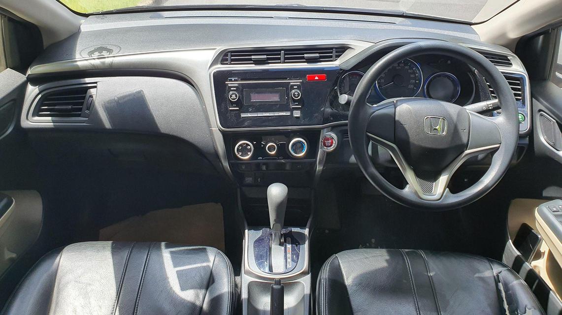 Honda CITY 1.5V CVT สีบรอนเงิน เกียร์ออโต้ ปี2015  6