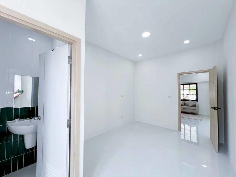 ✨🏡 ขายบ้านแฝด 2 ชั้น รีโนเวทใหม่ พร้อมอยู่ ✨ 12