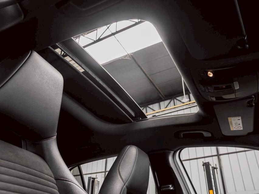รหัสรถ 67GG8603 Mercedes Benz GLA250 AMG Dynamic 2018
