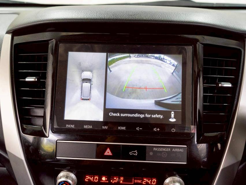 Mitsubishi  Pajero Sport 2.4 GT Premium 4WD  ปีจด 2020 17