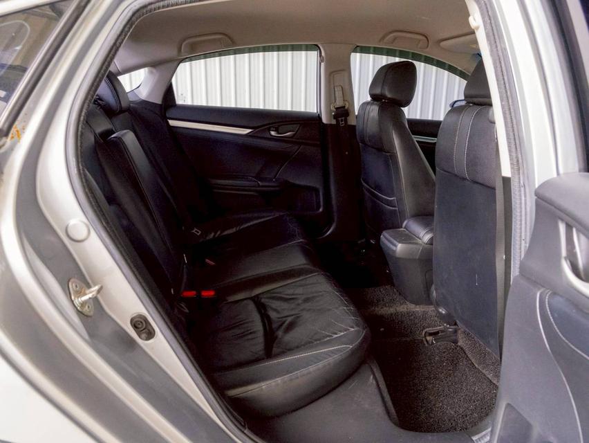 Honda Civic 1.8El ปี17 14