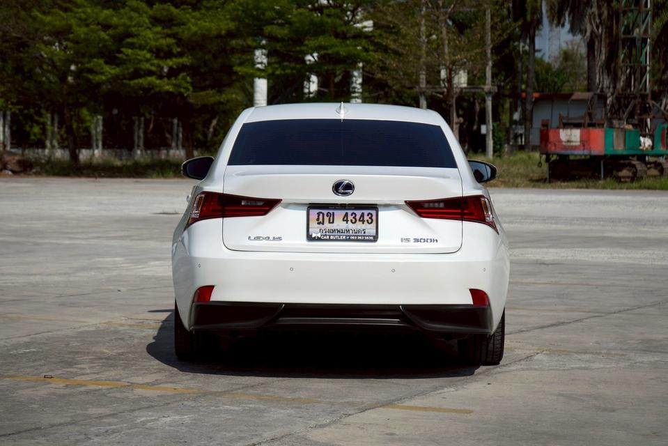LEXUS IS300h 2.5 Luxury AT 2016 รูปที่ 5