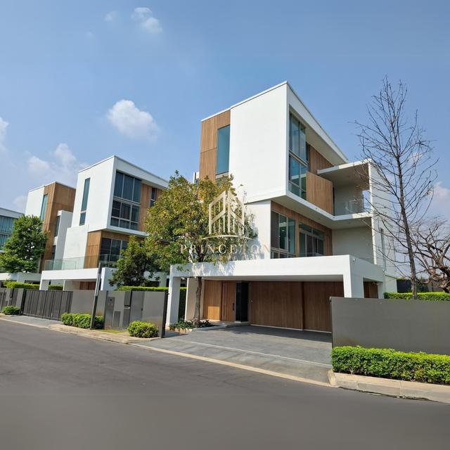 VIVE Rama 9 â Luxurious 3-Story Home in Modern Japanese Design 2
