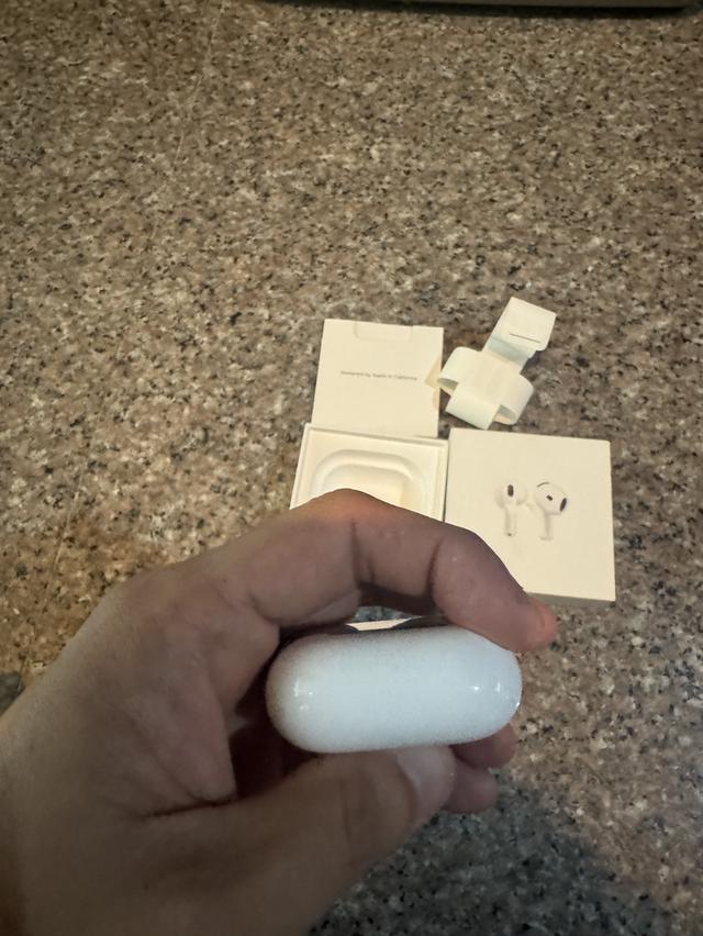 มาอีกแล้วที่ถามหากันขายAir Pod Gen4 ของแท้ ยกกล่องใช้งานดีทุกๆฟังชั่น ขายราคา 2990 บาท เบอติดต่อ 0946911772 นัดรับ: หลังราม สนามกีฬาราชมังคลา รูปที่ 7