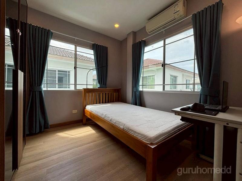 ให้เช่าบ้านเดี่ยว 2 ชั้น หลุงมุม มบ.มัณฑนา 2 วงแหวน - อ่อนนุช เนื้อที่ 66 ตรว 3นอน 3น้ำ เฟอร์นิเจอร์เครื่องใช้ไฟฟ้าครบคร 4