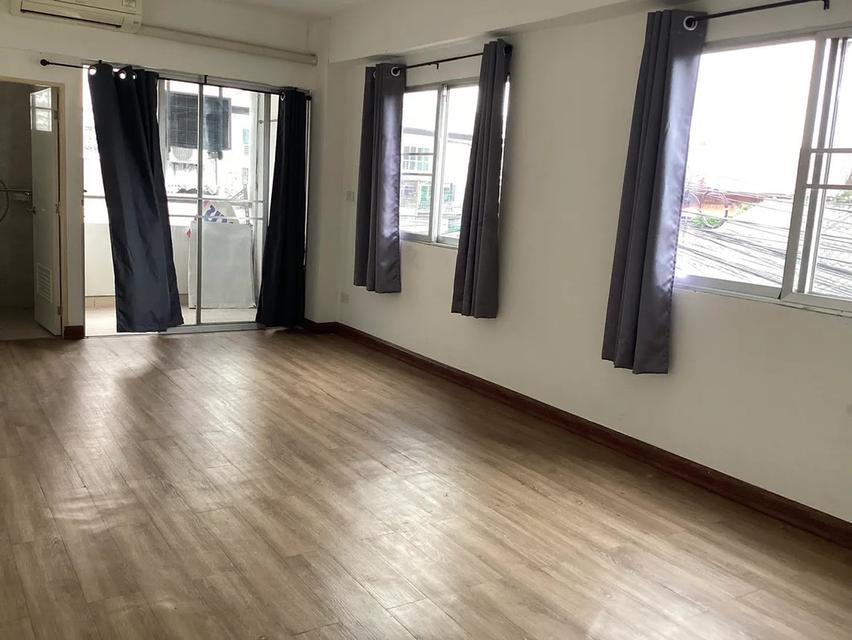 🏡 ขายคอนโดห้องใหญ่ ทำเลทอง! เดินไป บดินทรเดชา เพียง 8 นาที! 🏫✨ 2
