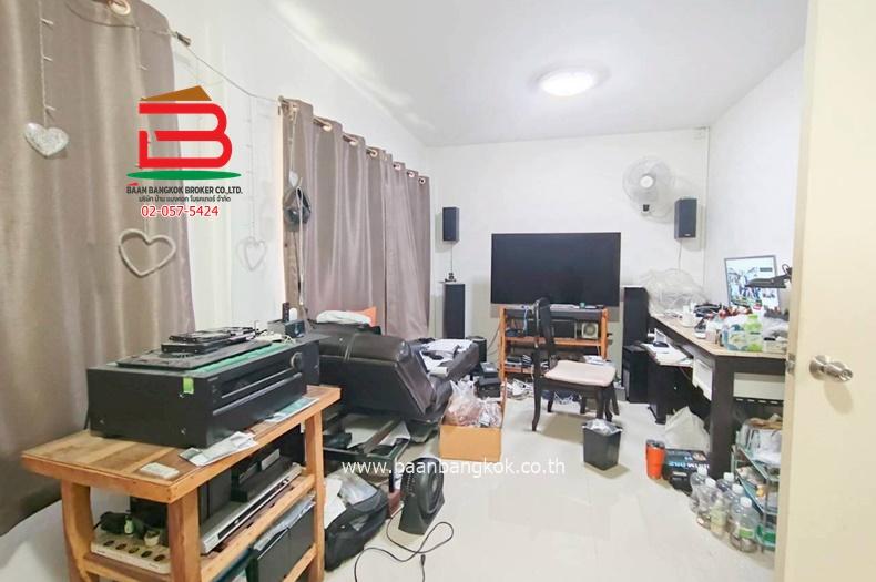 ทาวน์เฮ้าส์ วรางกูร รังสิตคลอง 3 (ใกล้โรงเรียนโชคชัย 4) เนื้อที่ 18.8 ตรว. ตำบลบึงลาดสวาย อำเภอลำลูกกา จังหวัดปทุมธานี 9