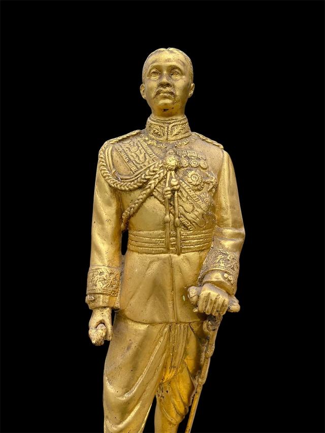 พระบรมรูป พระบาทสมเด็จพระจุลจอมเกล้าเจ้าอยู่หัว รัชกาลที่5 สีทอง รูปย่อยที่ 2