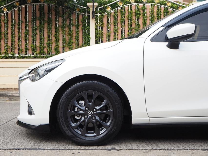 MAZDA 2 1.3 SKYACTIVE HIGH CONNECT (MNC) ปี 2019 สภาพป้ายแดง 6