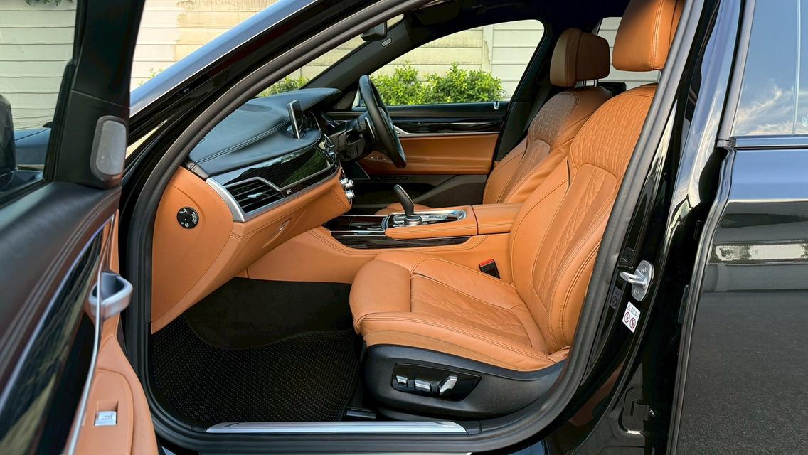 รหัสรถ PBG9999 BMW 730Ld M Sport ปี 2019 6