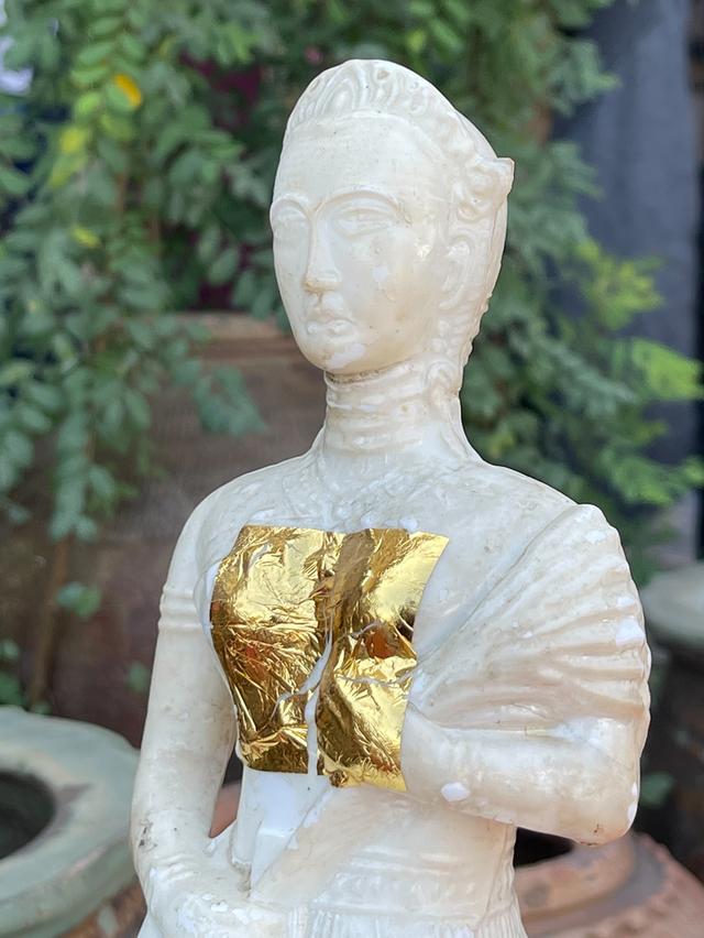 พระแม่โพสพ 25พุทธศตวรรษ ปี2500 สีขาวมุก รูปหล่อพระแม่โพสพ เนื้อแก้ว สำนักพุทธเนรมิตประทีป 2