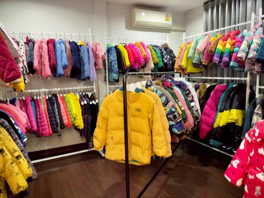 🚩💥ให้เช่า ทาวน์โฮม พร้อมกิจการร้านเช่าเสื้อกันหนาว และอุปกรณ์กันหนาว ครบวงจร พร้อมทำกิจการต่อได้เลย บางนา บางพลี สมุทรปราการ 16