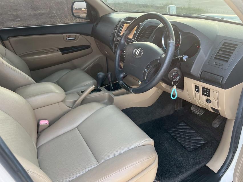 Toyota Fortuner 3.0 4WD TRD Sportivo ปี 2009 สีขาว เกียร์ออโต้ รูปที่ 11