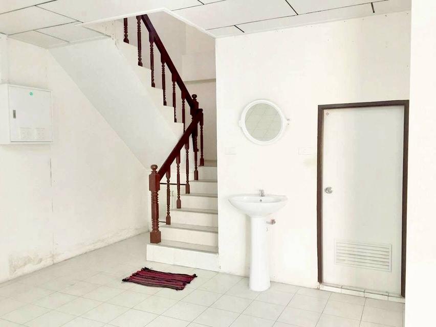 🏠​​ขายบ้านทำเลทอง ซอยเพชรเกษม 88 - บางแค อยู่แล้วเฮง เดินทางสะดวก เข้าออกได้ 3 เส้นทางหลัก พื้นที่ 105 ตรว. ในราคา 9.5 ล้านบาท 7
