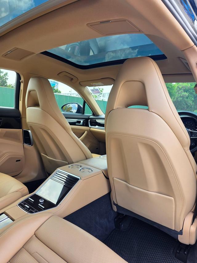 Porsche Panamera 4 E-Hybrid ปี 2019 สีดำ รถมือเดียวออกศูนย์ AAS รูปที่ 11