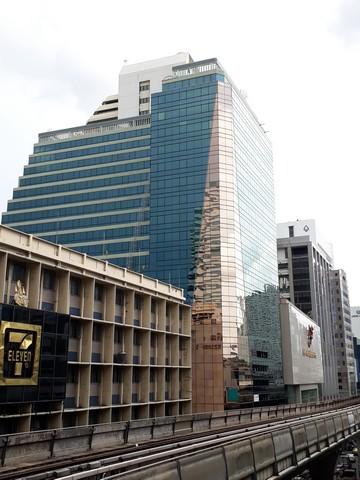 ให้เช่า สำนักงาน อาคารลิเบอร์ตี้ สแควร์ ชั้นทั้งหมด 1 ชั้น 68000 บาทต่อเดือน 1