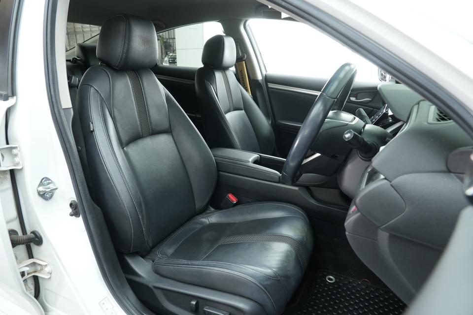 2019 HONDA CIVIC FC 1.8 EL i-VTEC สีขาว เลขไมล์แท้ 112485 กม. 17