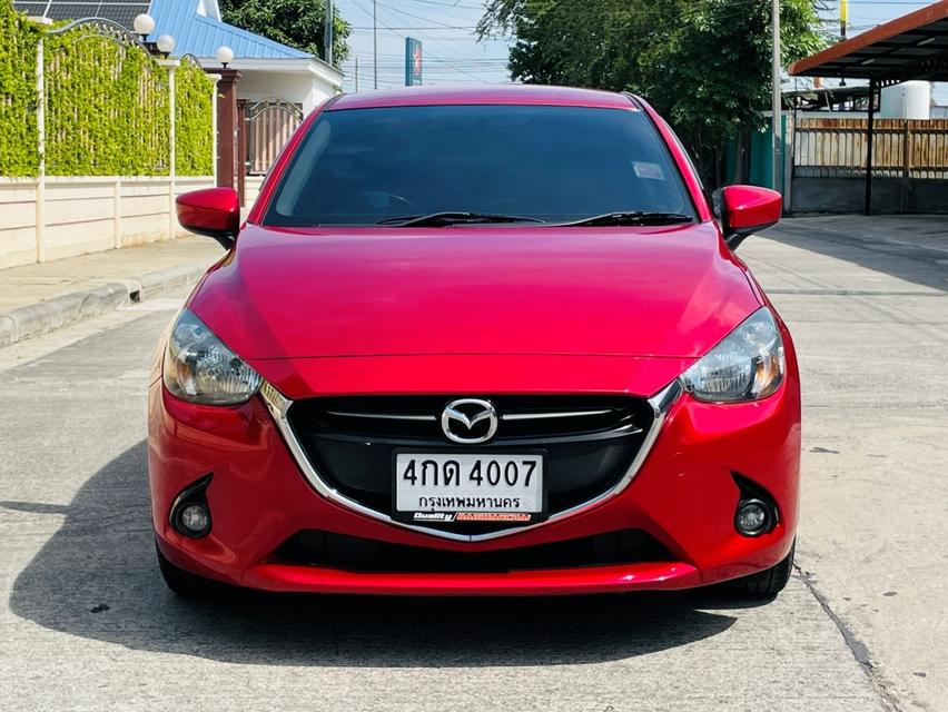 MAZDA 2 1.3 SKYACTIVE HIGH PLUS ปี 2015 สีแดง สภาพนางฟ้า