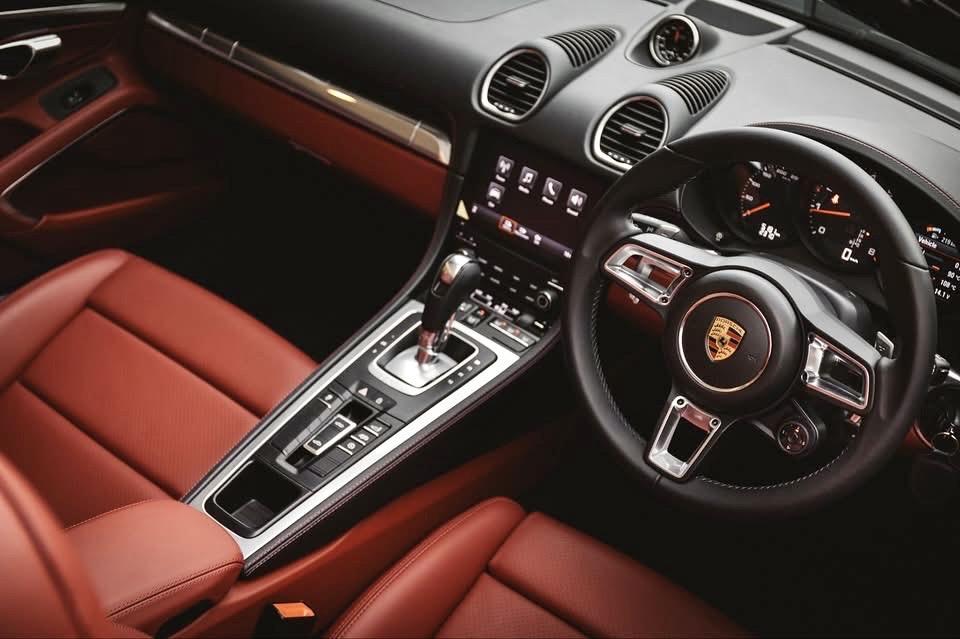 Porsche 718 Boxster PDK 2