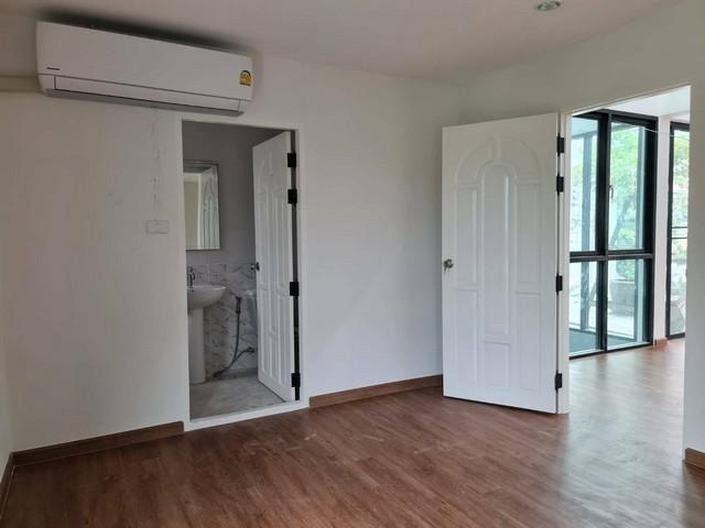 ให้เช่าบ้านเดี่ยว 2 ชั้น 200 ตร.ม. ย่านโชคชัย 4 เขตลาดพร้าว ใกล้ MRT โชคชัย 4 5