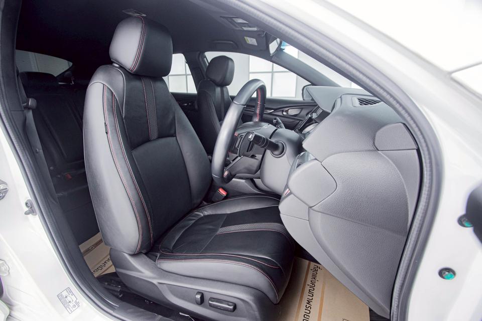 รหัสรถ 1D820 FK 1.5 HATCHBACK RS 2020 11