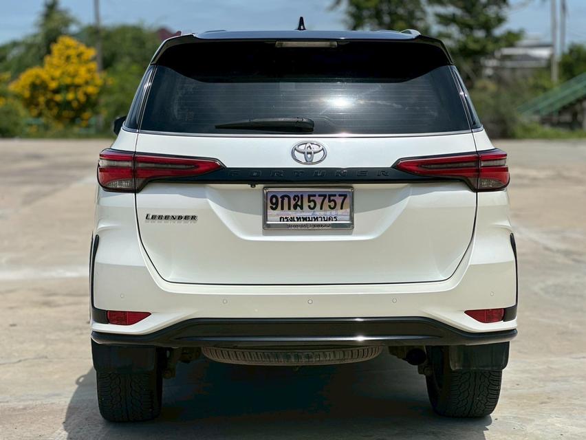 TOYOTA FORTUNER Wagon 4dr Legender 7st Auto 6sp 2 WD 2.4DCT ปี 2022 สีขาว