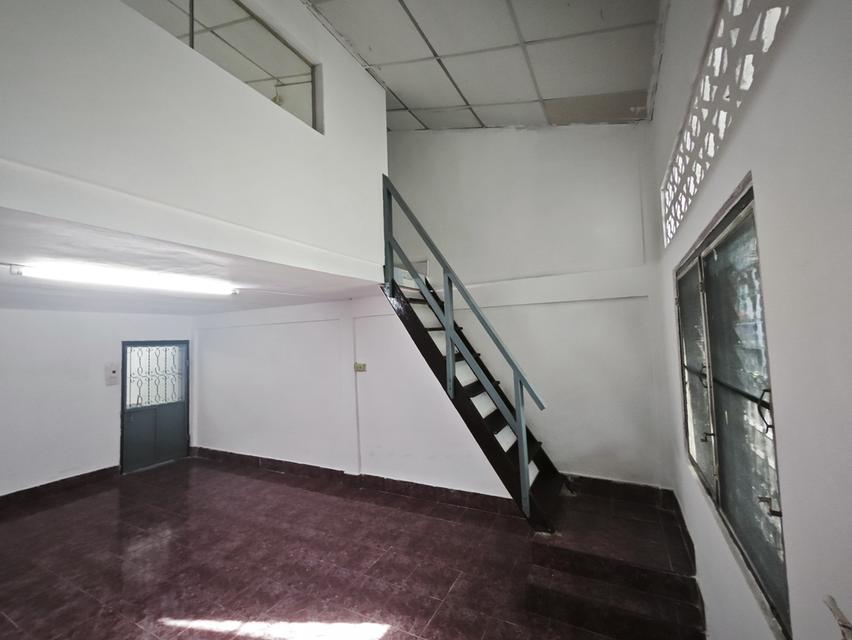 บ้านชั้นครึ่ง มือสอง 9