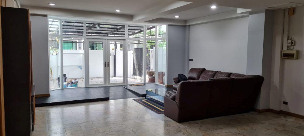 ให้เช่าบ้านเดี่ยว 3 ชั้น พร้อมดาดฟ้า (Terrace) ขนาด 350 ตร.ม. ใกล้ซอยพัฒนาเวท 12 ใกล้BTS สถานี พระโขนง กรุงเทพฯ 2