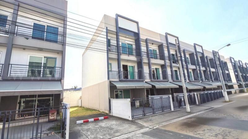 ทาวน์โฮม 3 ชั้น บ้านกลางเมือง สวนหลวง หลังริม ราคาถูกที่สุดในโครงการ รูปย่อยที่ 2