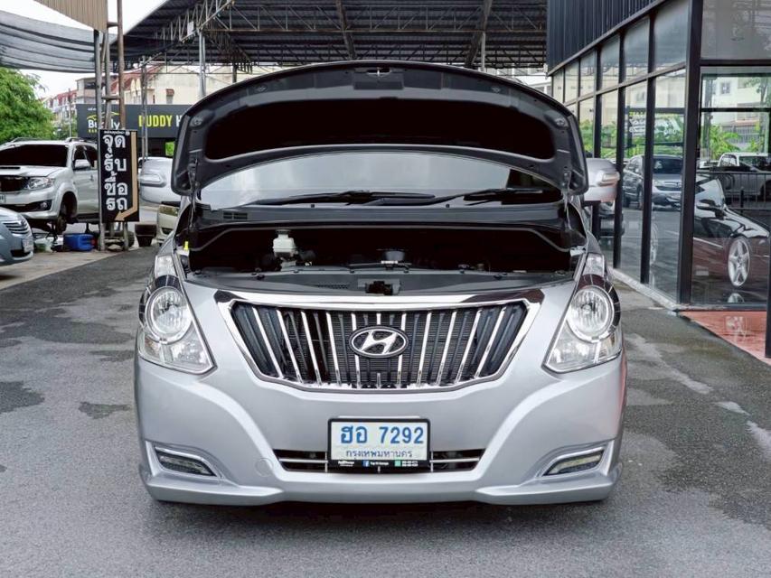 Hyundai H1 2.5Elite ปี18 15