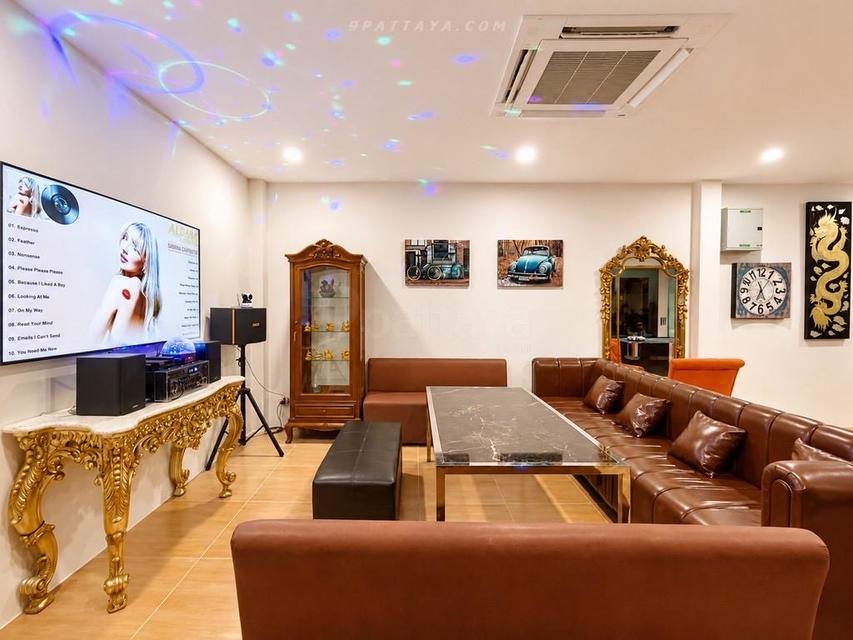 For Sale — Large Pool Villa Compound, Huai Yai PattayaSpacious pool villa compound for sale in Huai Yai, Pattaya, three houses on a land plot. 7