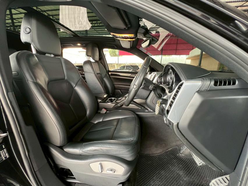ปี 2010 PORSCHE CAYENNE , 3.0 HYBRIDโฉม CAYENNE สีดำ เกียร์ออโต้ เบนซิน+ไฮบริด 10