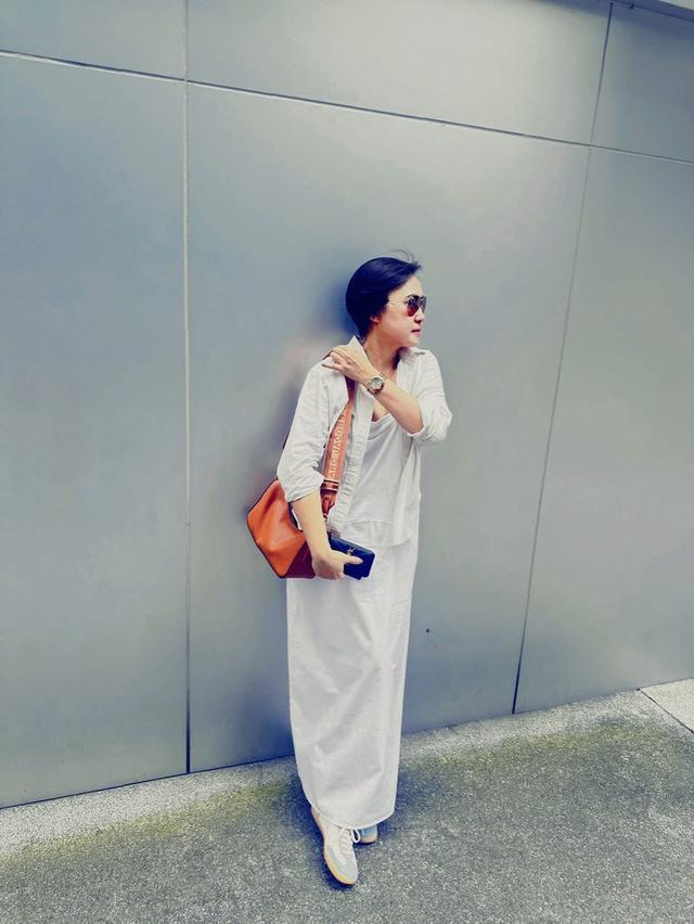 “Marc Jacobs Soft Shoulder Bag หนังแท้ สายโลโก้ สีน้ำตาล”