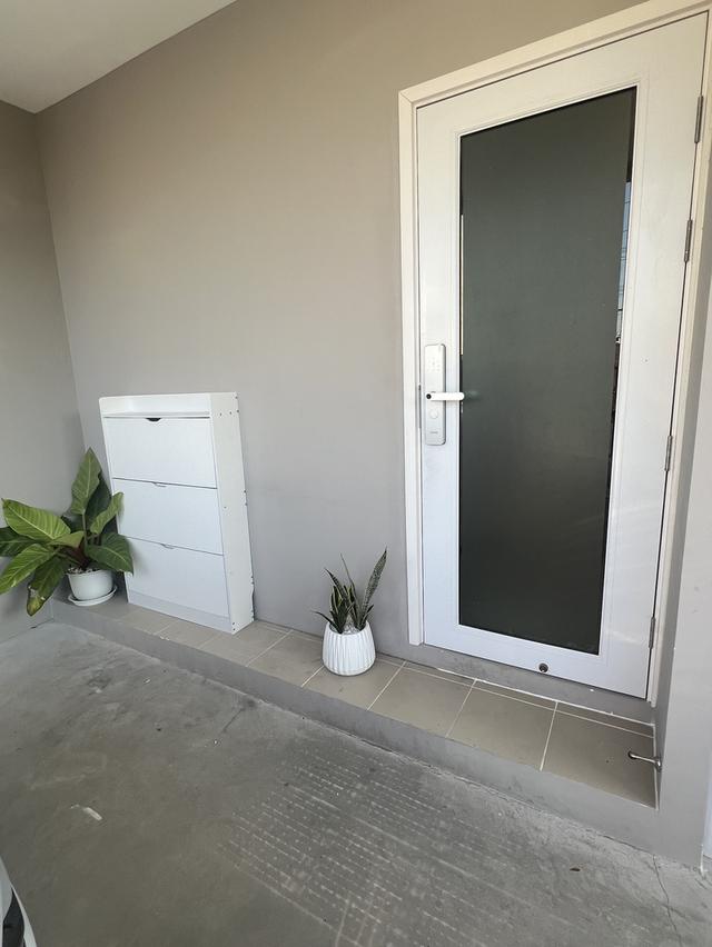 ทาวน์โฮมสไตล์บ้านแฝด มีพื้นที่ข้างบ้าน ไม่มีบ้านตรงข้ามสุดซอยเป็นส่วนตัว ประชาอุทิศ90/สมุทรปราการ 2